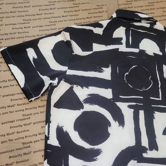 Monochrome Geometric Men's Shirt - Picture 8 of 11